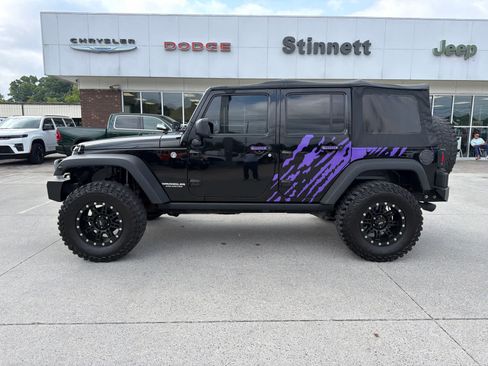 Used 2014 Jeep Wrangler Unlimited Sport w/ Quick Order Package 23S AWD/4WD image 2