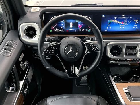 Used 2025 Mercedes-Benz G 550 image 6