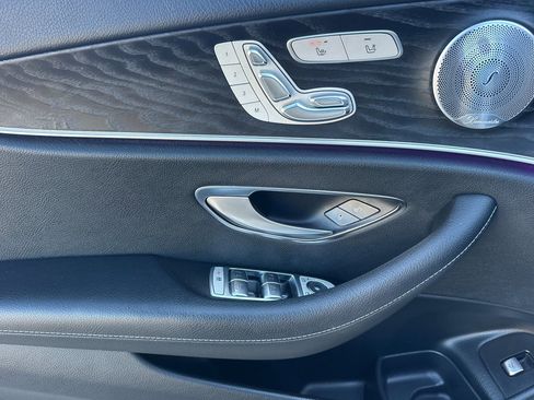 Used 2019 Mercedes-Benz E 300 image 25