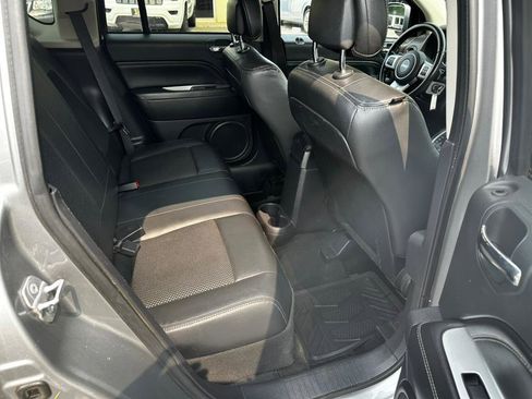 Used 2016 Jeep Compass Latitude image 22