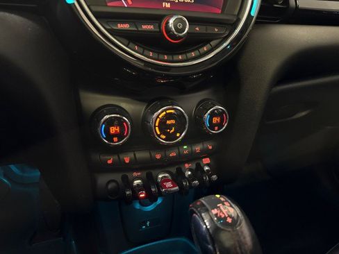Used 2019 MINI Cooper S w/ Premium Package image 24