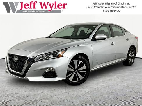 Certified 2022 Nissan Altima 2.5 SV AWD/4WD image 1