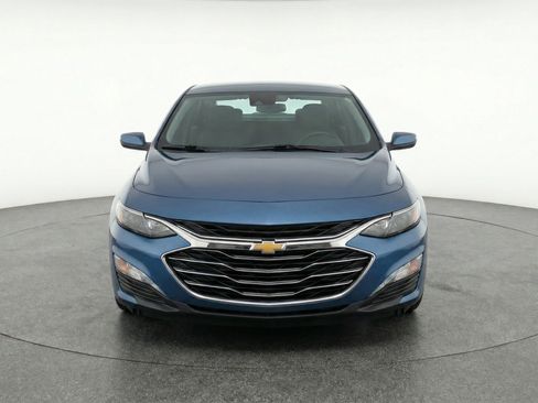 Used 2024 Chevrolet Malibu LT image 2