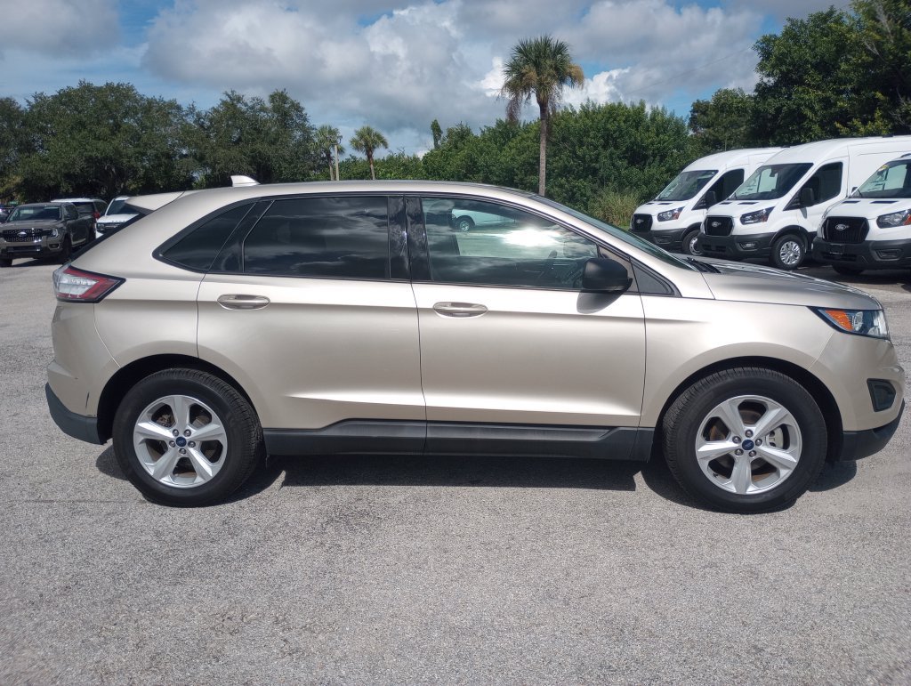 Certified 2018 Ford Edge SE FWD image 8