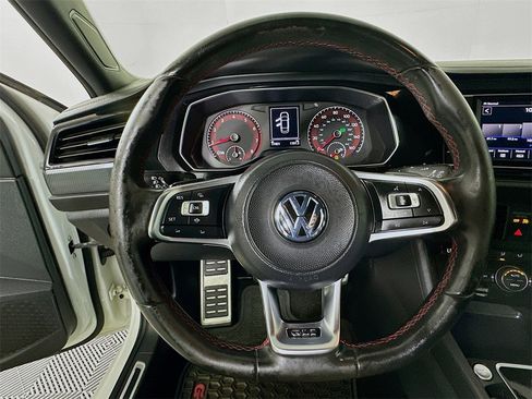 Used 2019 Volkswagen Jetta GLI image 18