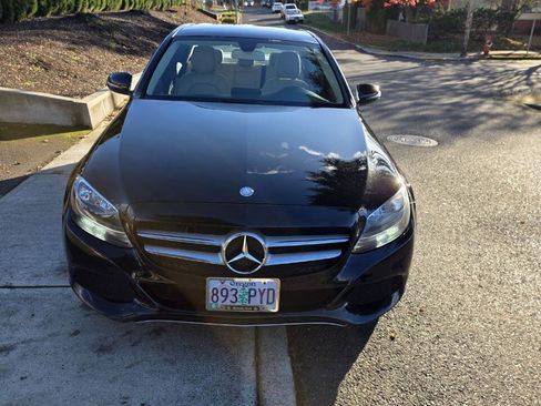 Used 2017 Mercedes-Benz C 300 4MATIC Sedan image 2