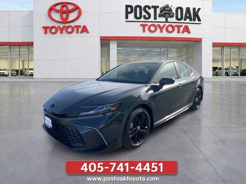 New 2026 Toyota Camry SE w/ Convenience Package FWD image 4