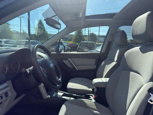 Used 2015 Subaru Forester 2.5i Premium w/ All-Weather Package AWD/4WD image 9
