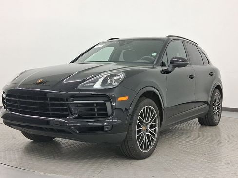 Used 2021 Porsche Cayenne image 1