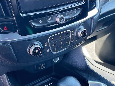 Used 2023 Chevrolet Traverse RS image 16