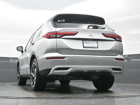 Used 2023 Mitsubishi Outlander SE image 31