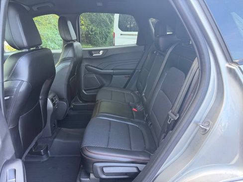 Used 2025 Ford Escape ST-Line Select w/ Tech Pack #1 AWD/4WD image 19