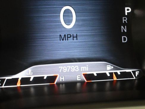 Used 2015 Jeep Cherokee Trailhawk w/ Comfort/Convenience Group AWD/4WD image 3