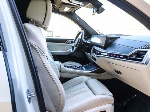 Certified 2025 BMW X7 M60i AWD/4WD image 18