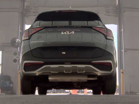Used 2023 Kia Sportage EX FWD image 7