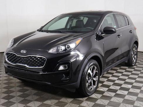 Used 2022 Kia Sportage LX image 5