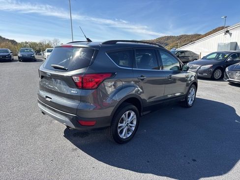 Used 2019 Ford Escape SEL image 8