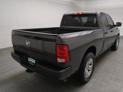 Used 2017 RAM 1500 Express RWD image 9
