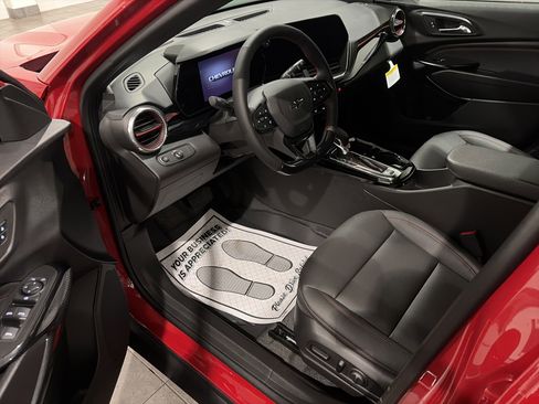 New 2026 Chevrolet Trax RS w/ Sunroof Package image 15