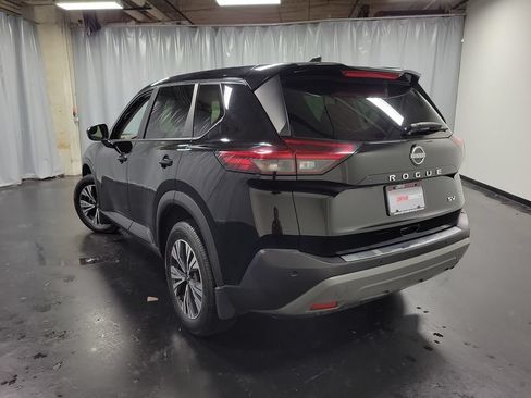 Used 2023 Nissan Rogue SV FWD image 6
