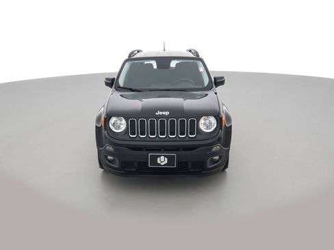 Used 2016 Jeep Renegade Latitude FWD image 2