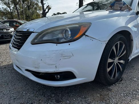 Used 2012 Chrysler 200 Touring FWD image 10