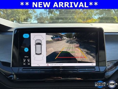 Used 2025 Volkswagen Atlas Cross Sport SE image 11