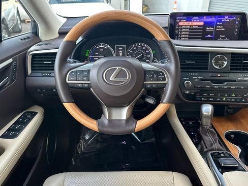 Used 2016 Lexus RX 450h AWD image 28