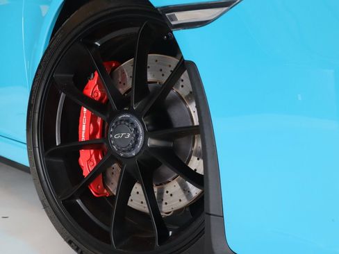 Used 2018 Porsche 911 GT3 image 11