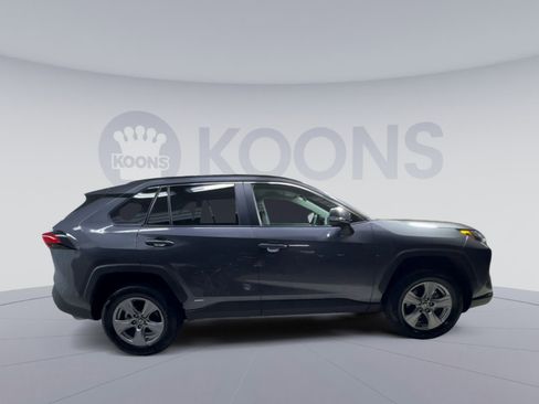Used 2025 Toyota RAV4 LE AWD/4WD image 12
