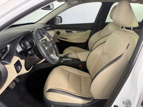 Used 2022 INFINITI QX50 Luxe FWD image 5