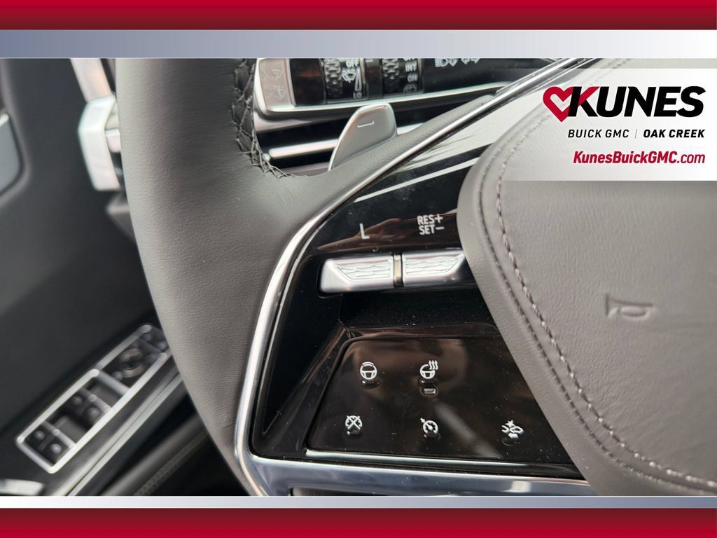 Used 2026 Cadillac Escalade Platinum Sport w/ LPO, Floor Liner Package AWD/4WD image 17