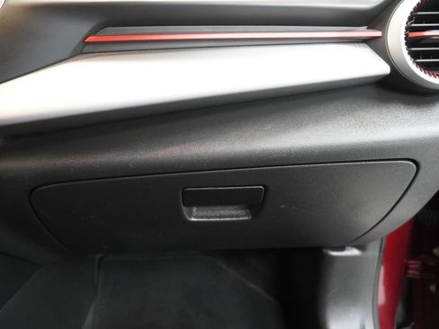 Used 2024 Chevrolet Trax RS FWD image 35