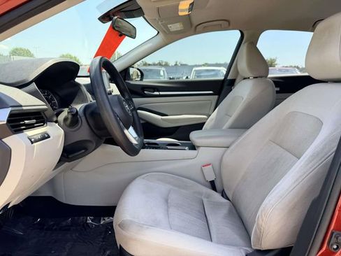 Used 2022 Nissan Altima 2.5 SV FWD image 16