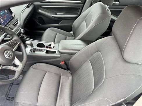 Used 2022 Nissan Altima 2.5 SV image 10