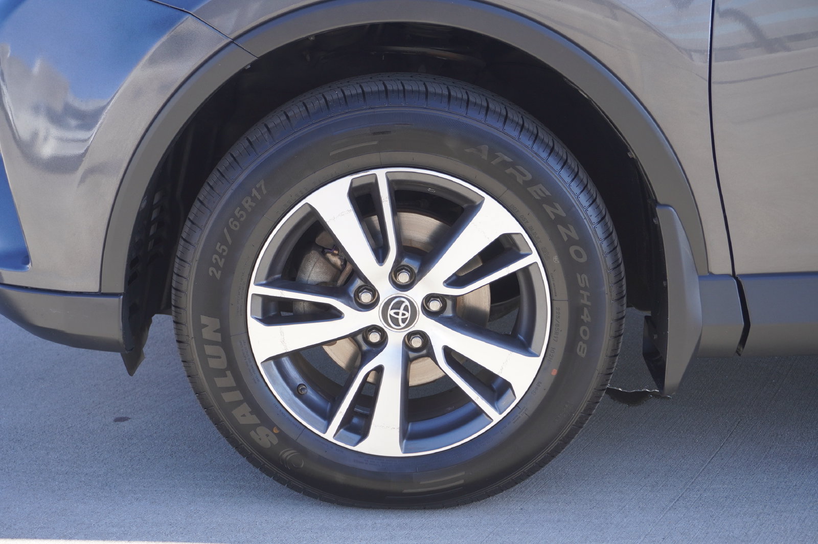 Used 2016 Toyota RAV4 XLE AWD/4WD image 19