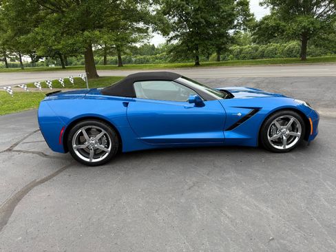 Used 2015 Chevrolet Corvette Stingray Convertible w/ 3LT Preferred Equipment Group RWD image 11