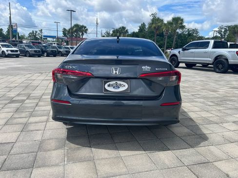 Used 2024 Honda Civic Touring image 5