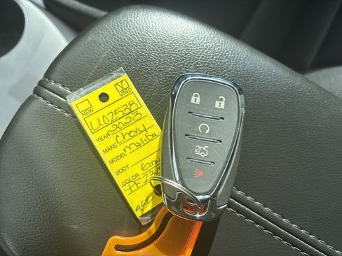 Used 2023 Chevrolet Malibu LT image 28