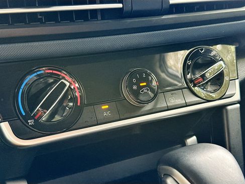 Used 2021 Kia Seltos S image 15