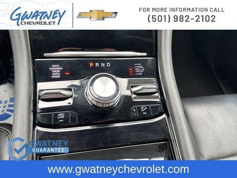 Used 2023 Jeep Grand Cherokee Overland w/ Luxury Tech Group IV AWD/4WD image 19