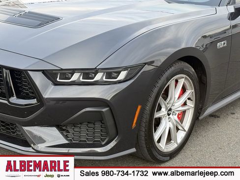 Used 2024 Ford Mustang GT Premium image 9