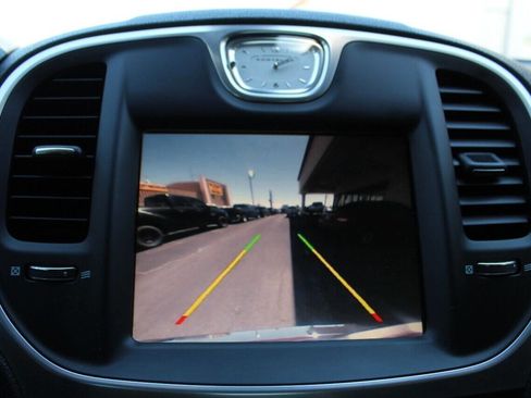 Used 2015 Chrysler 300 Limited w/ Driver Convenience Group RWD image 19