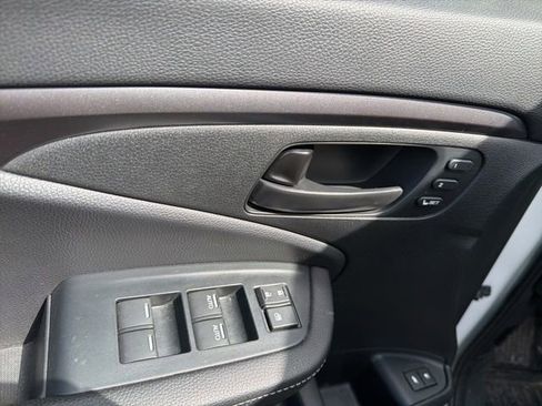Used 2023 Honda Passport EX-L image 5