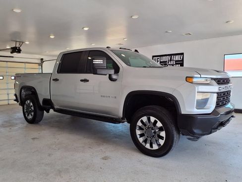 Used 2022 Chevrolet Silverado 2500 Custom w/ Custom Value Package AWD/4WD image 15