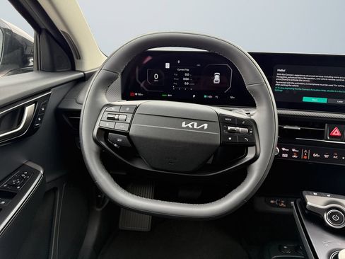 New 2026 Kia EV6 Wind RWD image 12