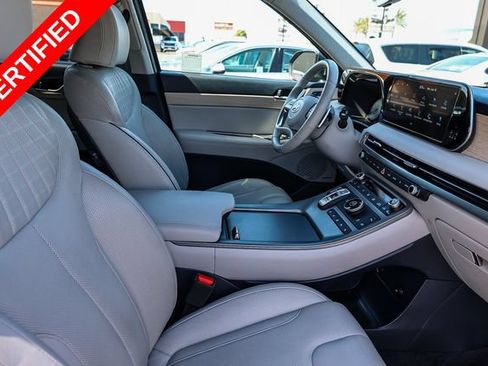 Certified 2023 Hyundai Palisade Limited FWD image 18