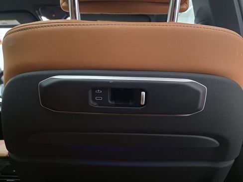 Certified 2024 BMW X5 M60i w/ Executive Package image 28