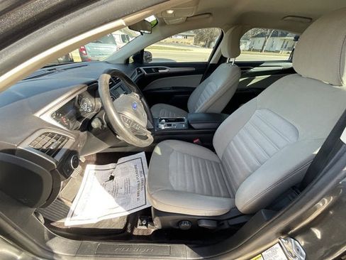 Used 2017 Ford Fusion S image 6