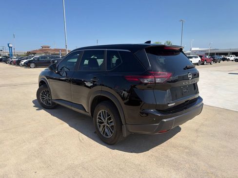 Used 2025 Nissan Rogue S FWD image 5